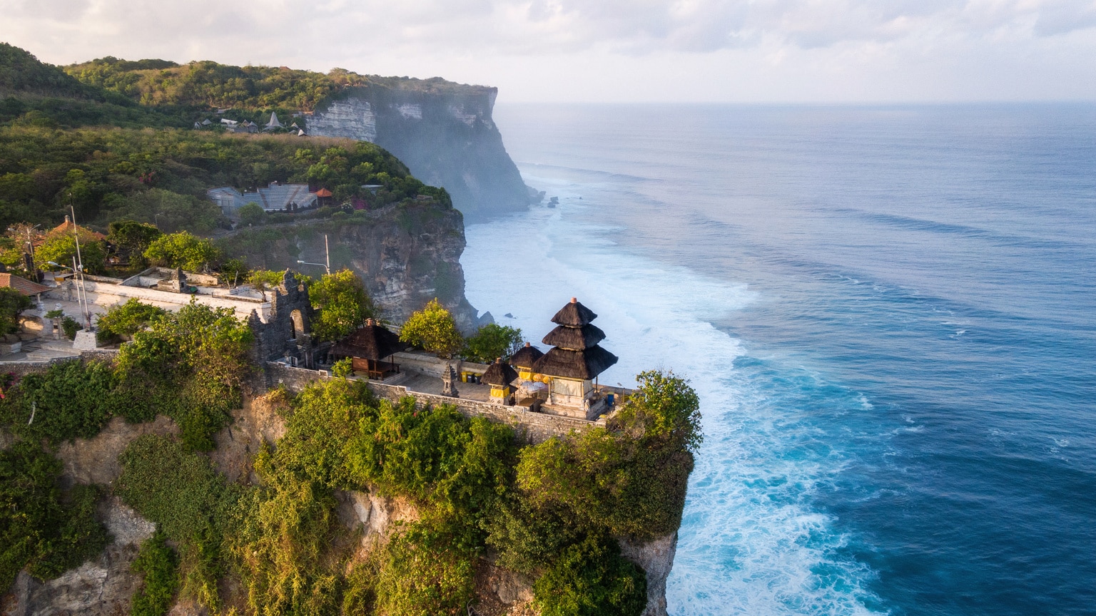 Виза Second Home в Индонезию