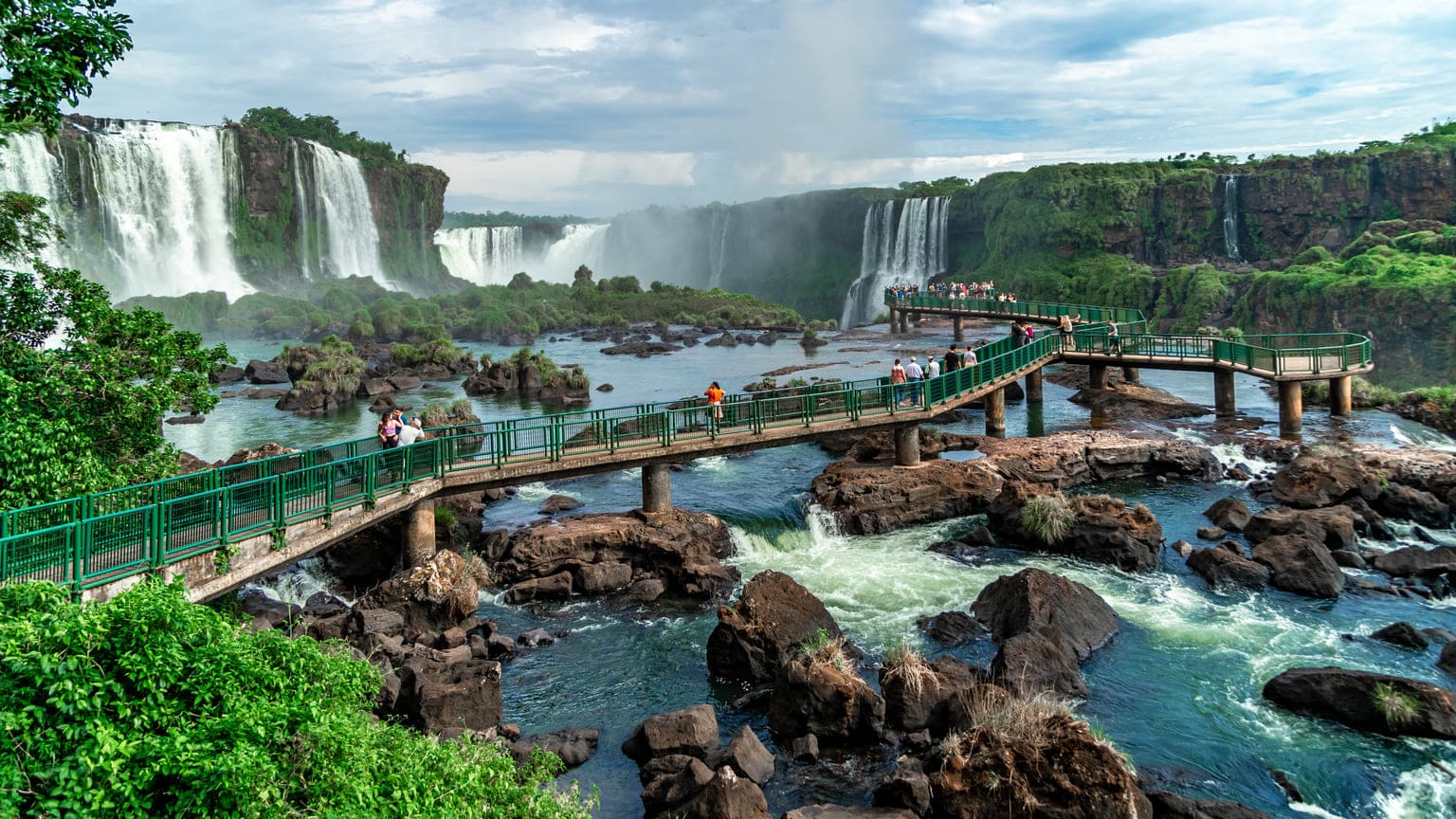 Гражданство Парагвая: как&nbsp;россиянину получить паспорт в&nbsp;стране водопадов и&nbsp;мате