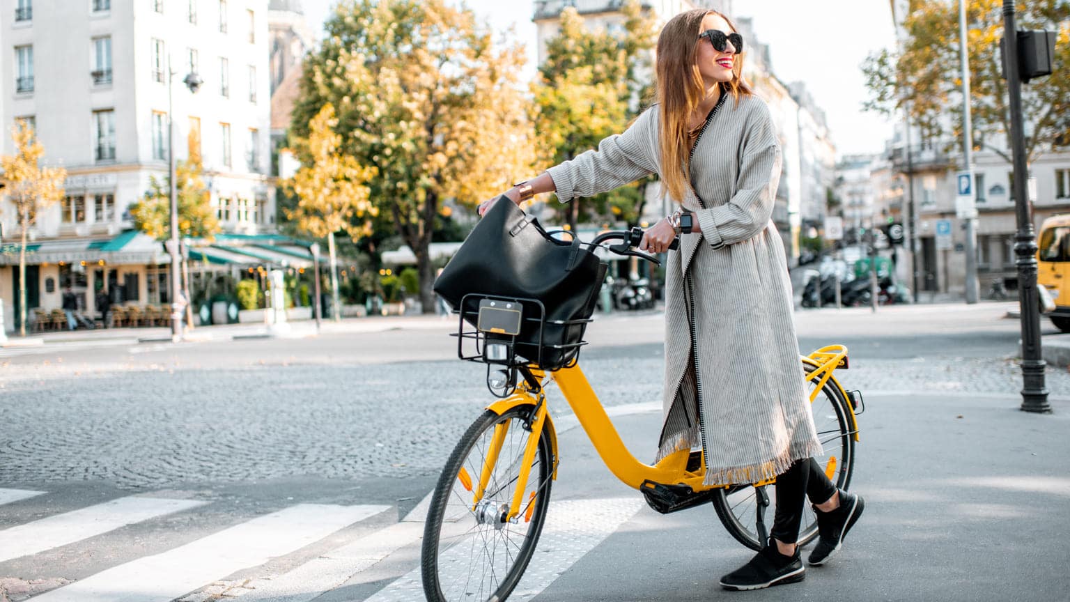 ВНЖ во Франции 2024 для граждан РФ: все способы получения