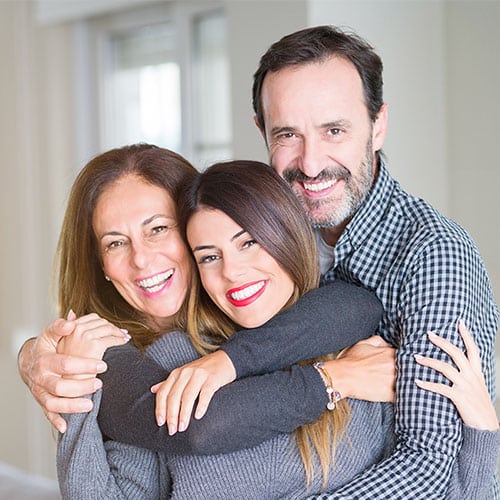 Переезд в Грецию всей семьей: как россиянам получить ВНЖ в стране