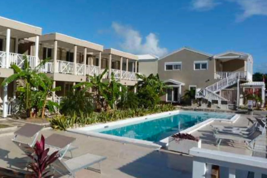 Apartments in prestigious condominium