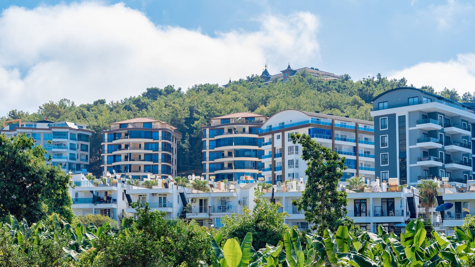 гражданство за недвижимость: как получить второй паспорт россиянам