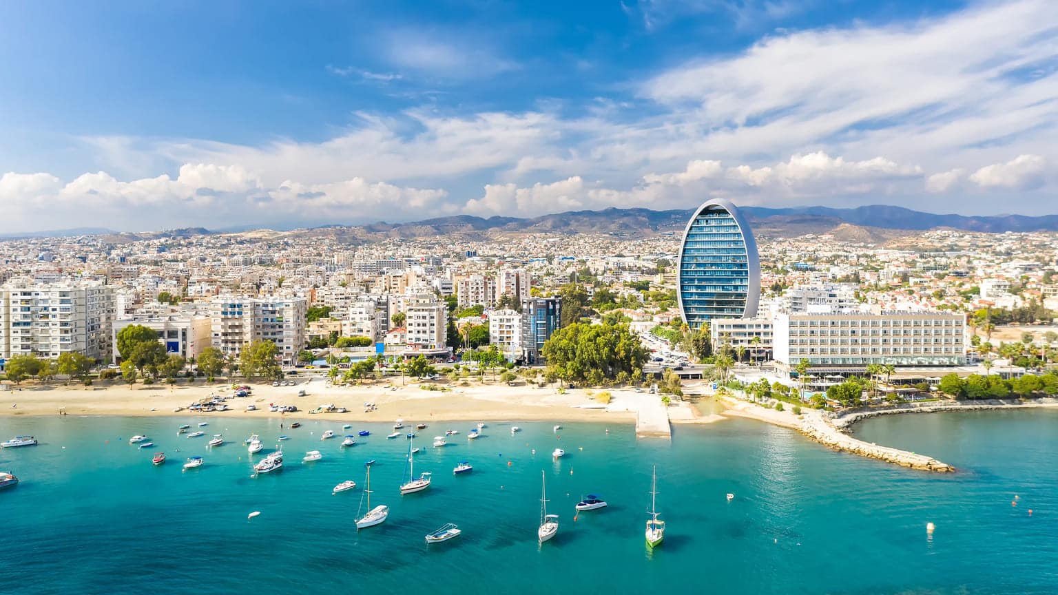 Золотая виза на Кипр: плюсы и минусы, особенности жизни