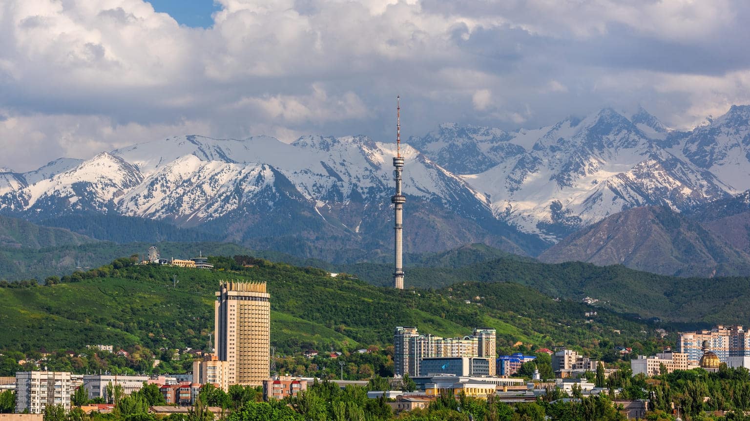 «Золотая виза» в Казахстан: как получить ВНЖ на десять лет за три дня