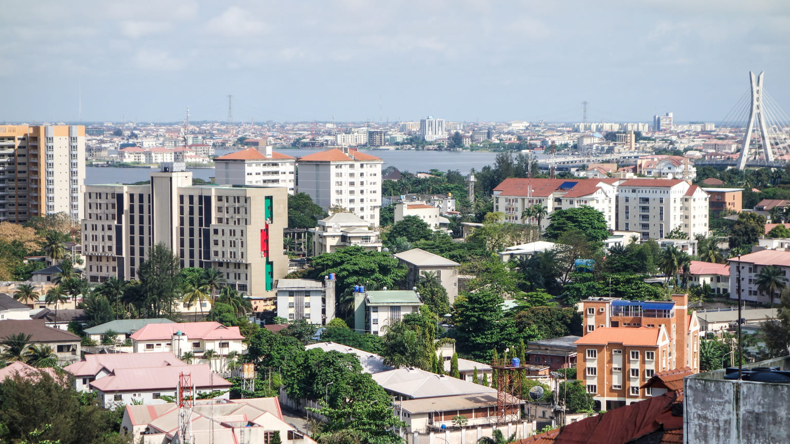 Как россиянину получить гражданство Нигерии