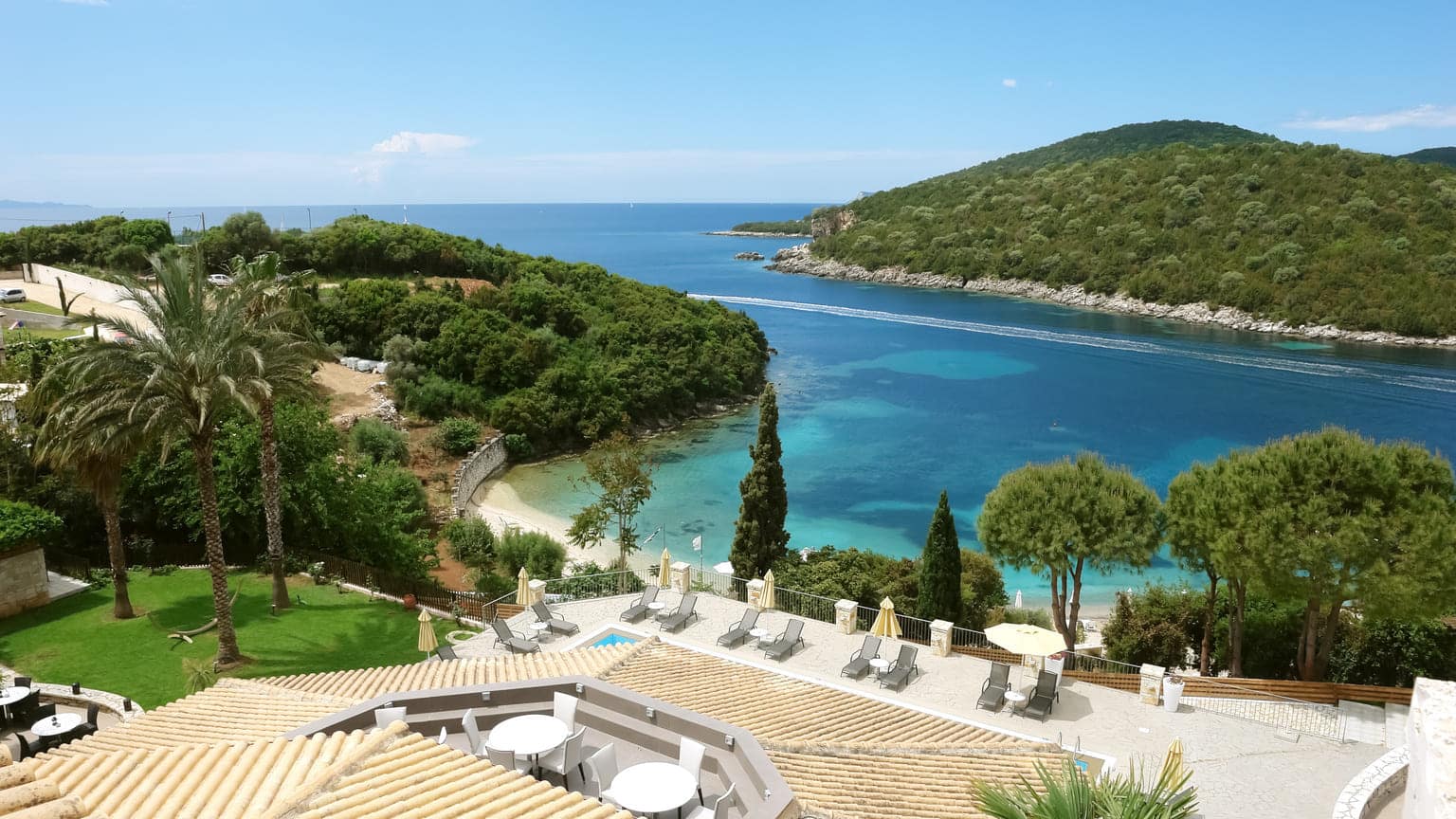 Недвижимость в&nbsp;Греции у&nbsp;моря: как&nbsp;иностранцам купить виллу или&nbsp;апартаменты