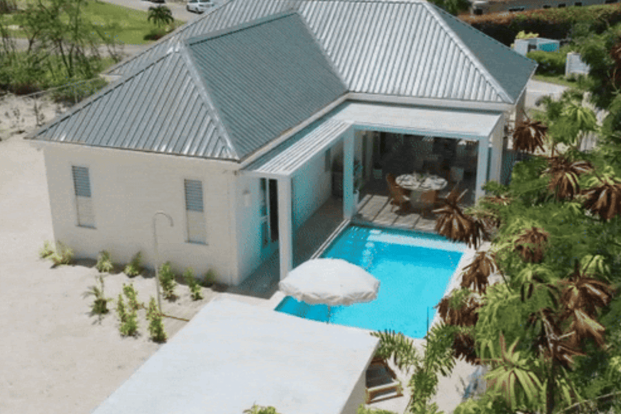 Share and full ownership of villas in a residential complex