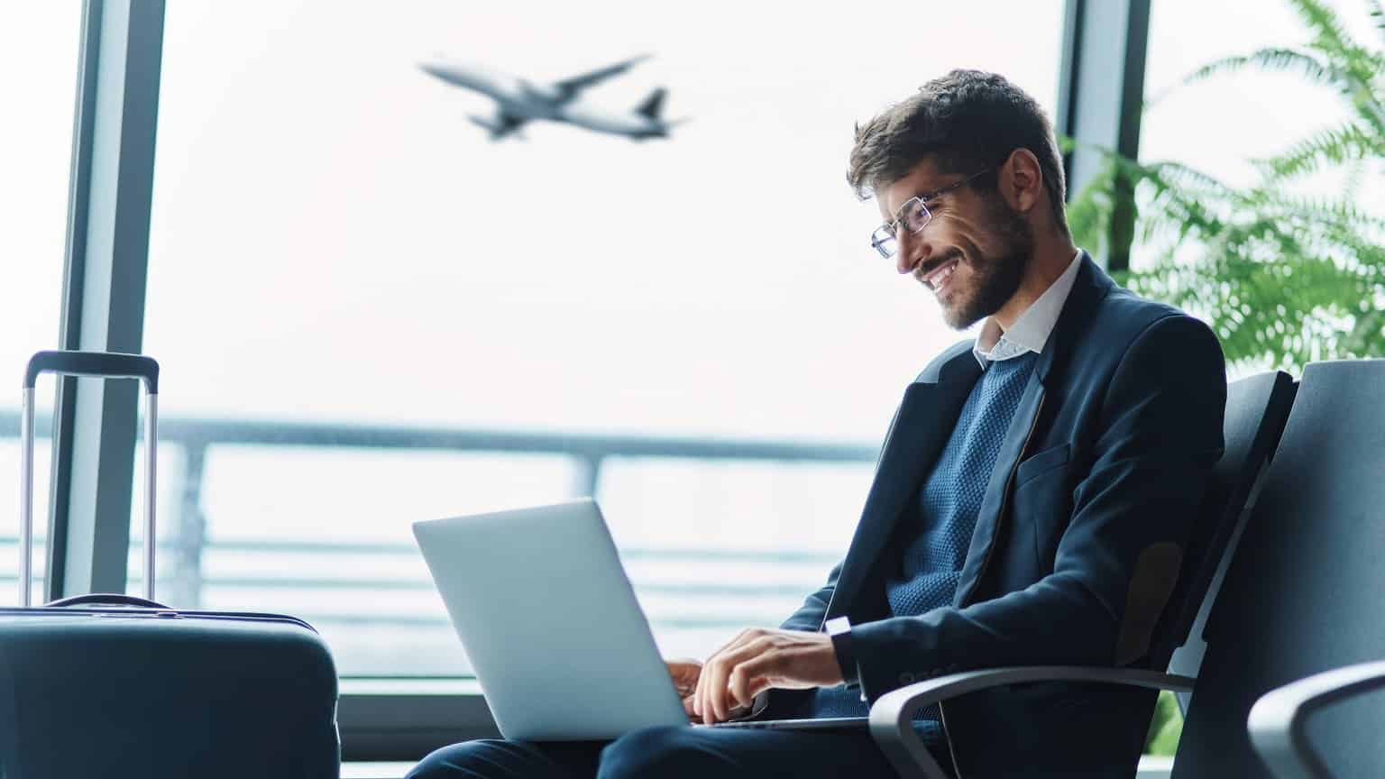 «Золотая виза» через инвестиции в фонды: сравниваем условия Греции, Португалии и Венгрии